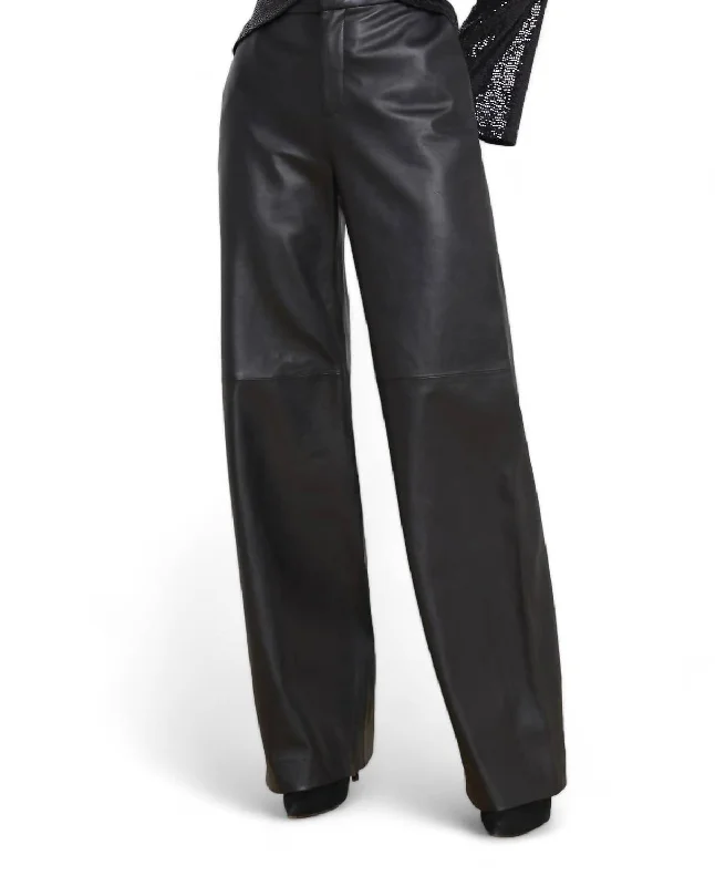 Livvy Straight Leg Trouser In Black